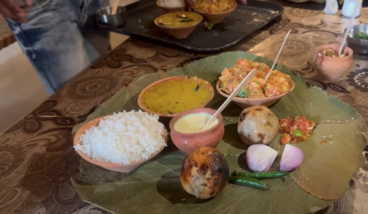 Discover the Auth Exploring The Best Baati Chokha Restaurants in Ayodhya